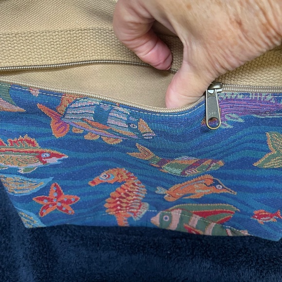 My Maine Bag Tapestry Crossbody Zippered Bag - Picture 3 of 6